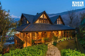 StayVista at The Manor with Mountain View & Fireplace